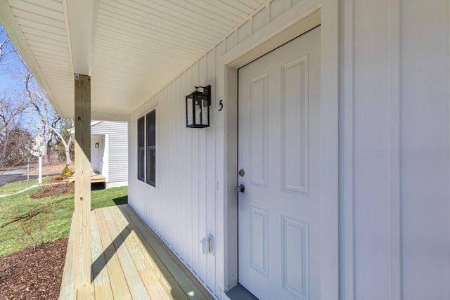1234 State Rd 5, Plymouth, MA 02360