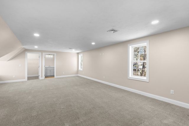 1234 State Rd 5, Plymouth, MA 02360