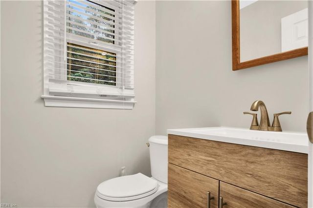 211 Stony Ridge CT, Newport News, VA 23608
