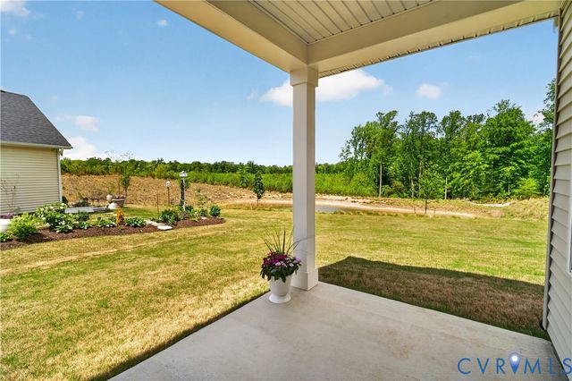 7826 Summer Morning Dr, New Kent, VA 23124