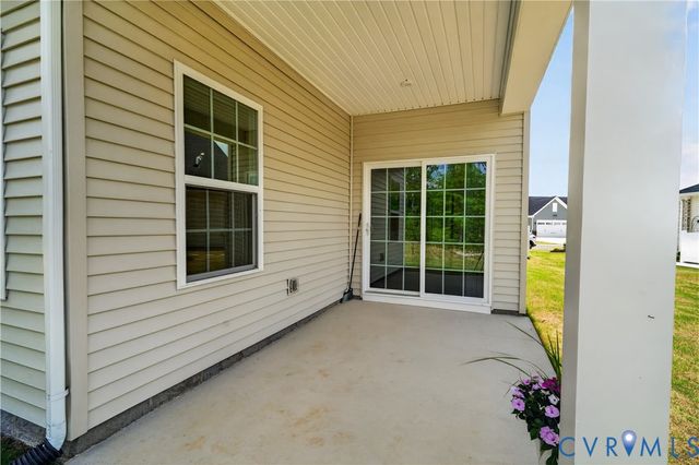 7826 Summer Morning Dr, New Kent, VA 23124