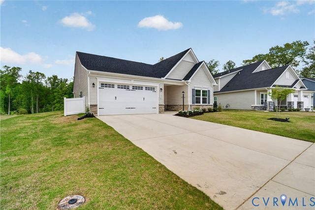 7826 Summer Morning Dr, New Kent, VA 23124