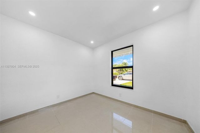 2318 Scott St, Hollywood, FL 33020