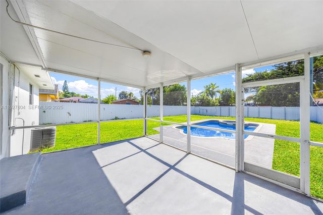 2318 Scott St, Hollywood, FL 33020