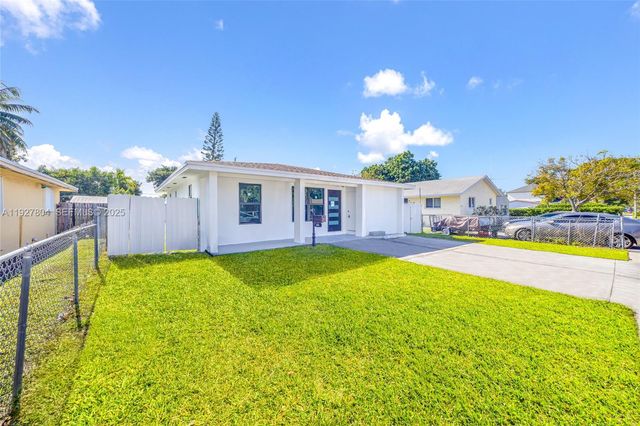 2318 Scott St, Hollywood, FL 33020