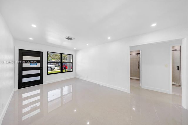 2318 Scott St, Hollywood, FL 33020