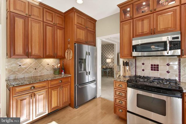 6226 POINT CT, Centreville, VA 20120