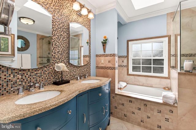 6226 POINT CT, Centreville, VA 20120