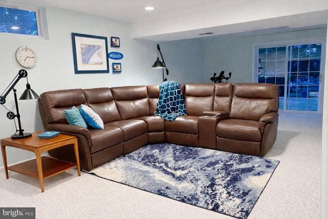 6226 POINT CT, Centreville, VA 20120