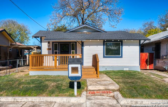 1719 Dawson St, San Antonio, TX 78202