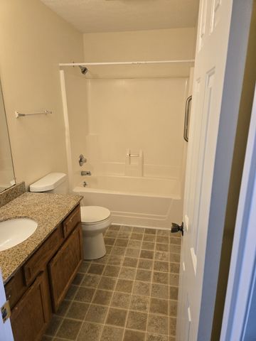 255 Mayflower Ln, N, Madison, TN 37115