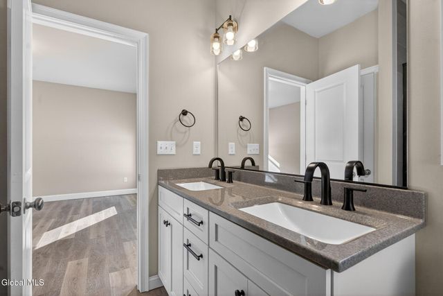 295 Woodstone Circle, Duanesburg, NY 12056