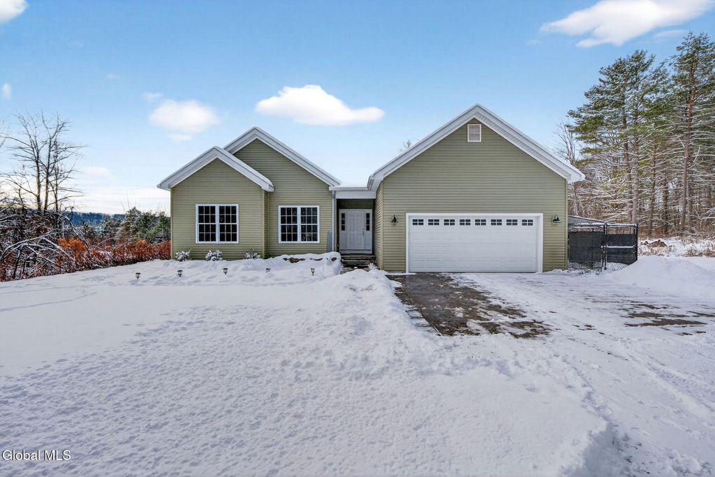 295 Woodstone Circle, Duanesburg, NY 12056