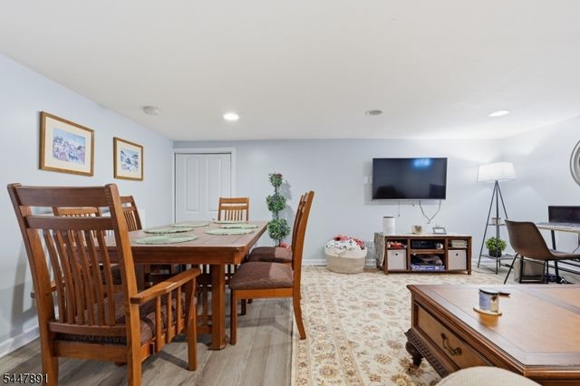 2 Sharon Ct, Randolph Twp., NJ 07869