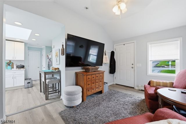 2 Sharon Ct, Randolph Twp., NJ 07869