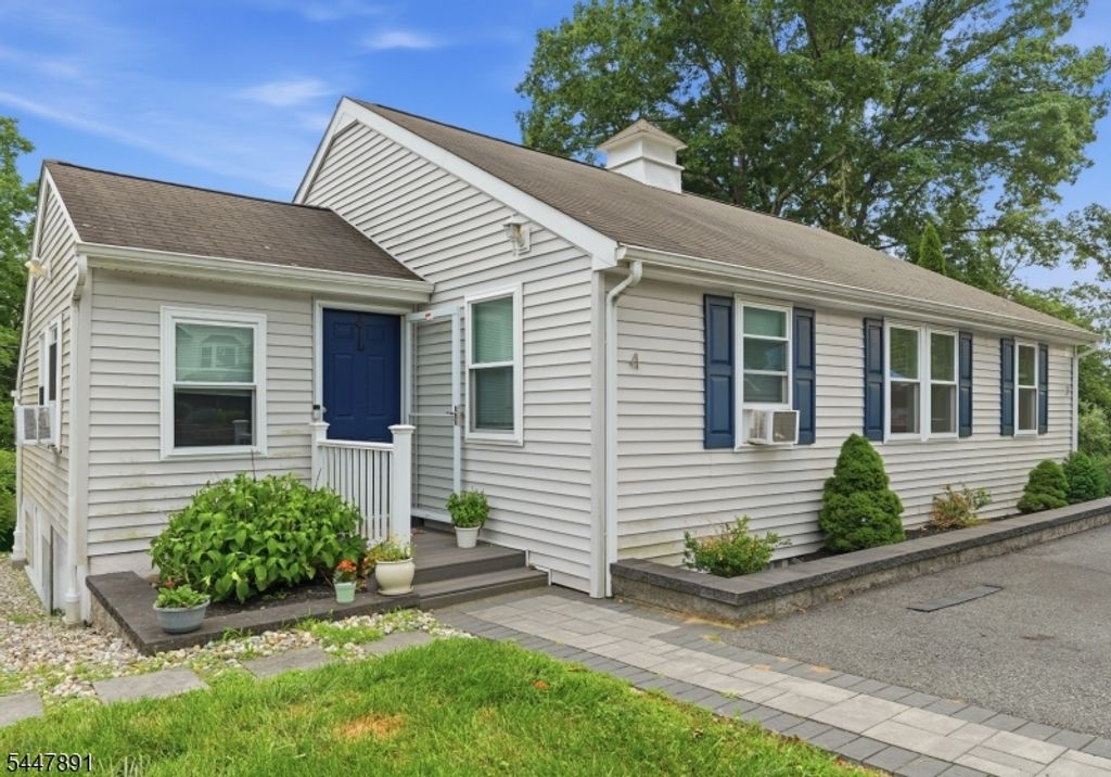 2 Sharon Ct, Randolph Twp., NJ 07869