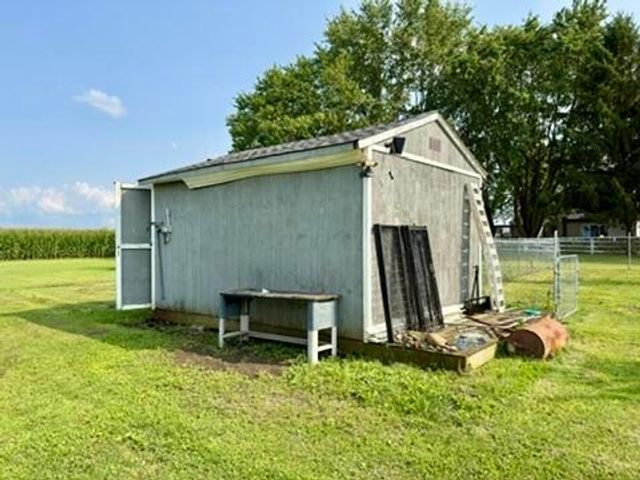 3183 State Route 37 E, Delaware, OH 43015