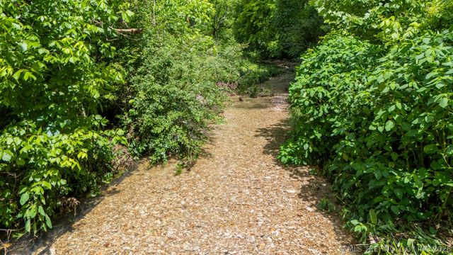 21745 E 660 Road, Tahlequah, OK 74464