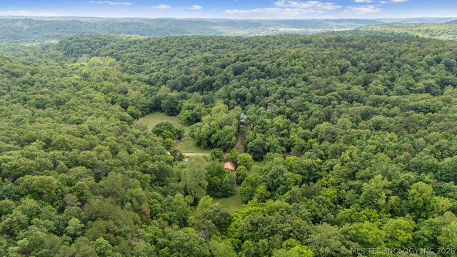 21745 E 660 Road, Tahlequah, OK 74464