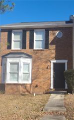 8010 Woodlake Drive, Riverdale, GA 30274