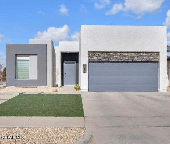 453 PLATEAU Drive, Socorro, TX 79927
