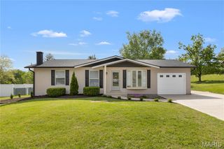 7 Gran Lin Court, St Charles, MO 63303