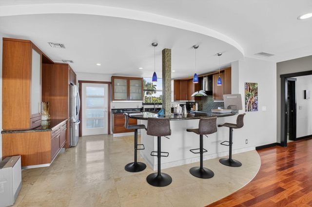 122 Andrews Avenue C, Delray Beach, FL 33483