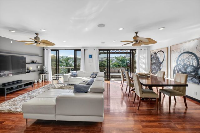 122 Andrews Avenue C, Delray Beach, FL 33483