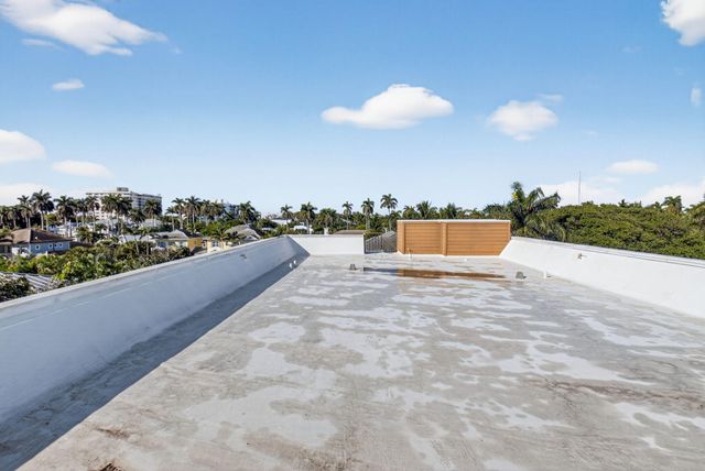 122 Andrews Avenue C, Delray Beach, FL 33483