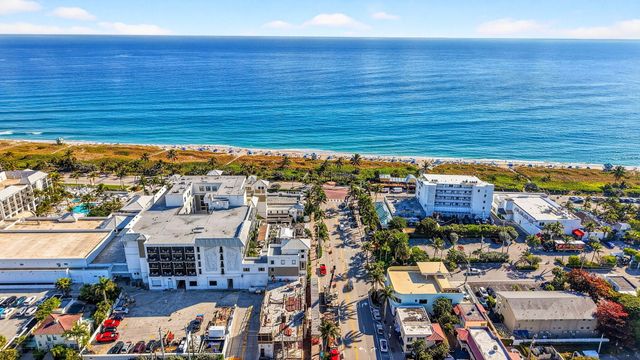 122 Andrews Avenue C, Delray Beach, FL 33483