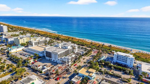 122 Andrews Avenue C, Delray Beach, FL 33483