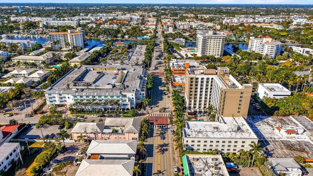 122 Andrews Avenue C, Delray Beach, FL 33483