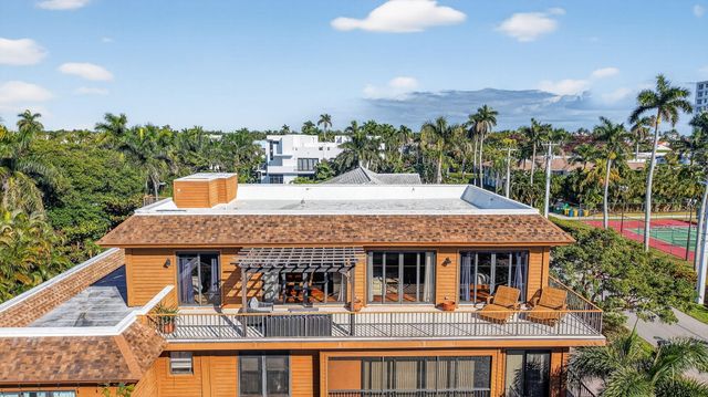 122 Andrews Avenue C, Delray Beach, FL 33483