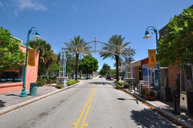 122 Andrews Avenue C, Delray Beach, FL 33483