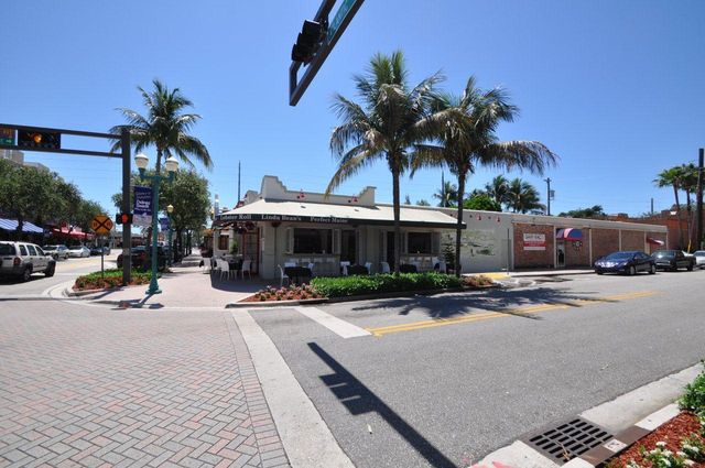 122 Andrews Avenue C, Delray Beach, FL 33483