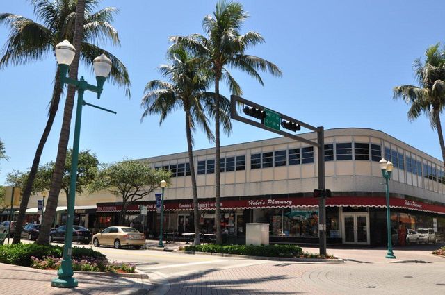 122 Andrews Avenue C, Delray Beach, FL 33483