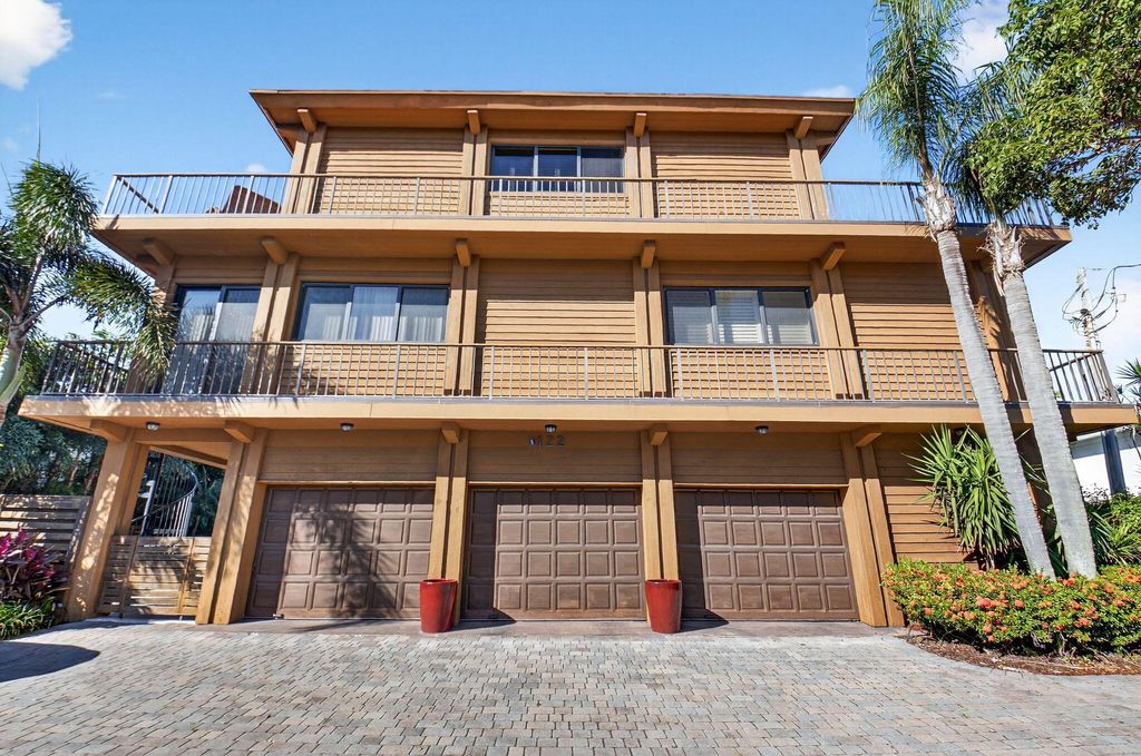 122 Andrews Avenue C, Delray Beach, FL 33483