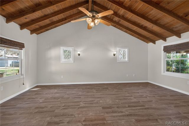 8950 E Devilsneck Road, Floral City, FL 34436