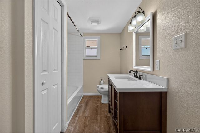 8950 E Devilsneck Road, Floral City, FL 34436