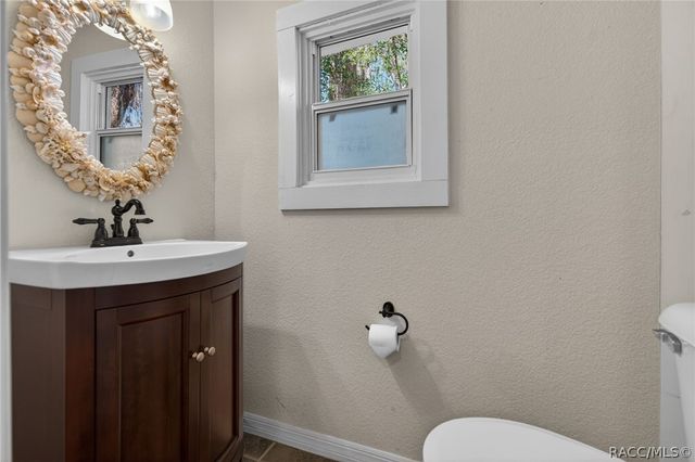 8950 E Devilsneck Road, Floral City, FL 34436