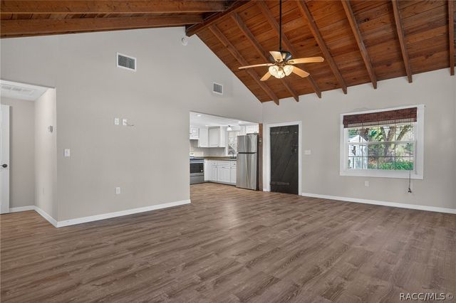 8950 E Devilsneck Road, Floral City, FL 34436