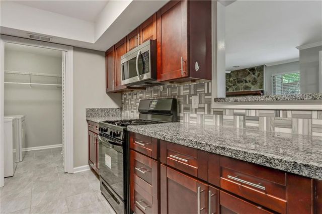 3427 Ivys Walk, Atlanta, GA 30340