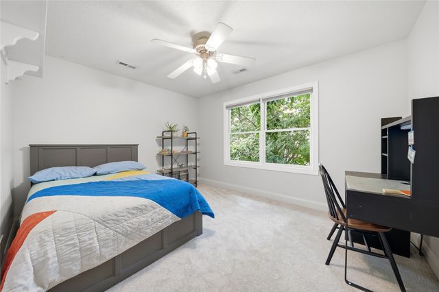 13228 Rocklyn Drive, Urbandale, IA 50323