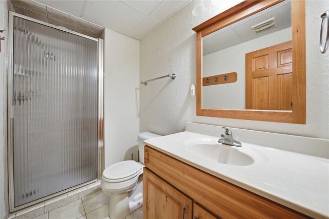 13228 Rocklyn Drive, Urbandale, IA 50323