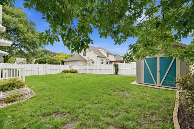 13228 Rocklyn Drive, Urbandale, IA 50323