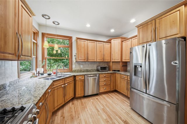 13228 Rocklyn Drive, Urbandale, IA 50323