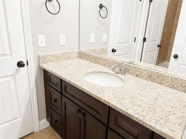 125 Trustin Lake Drive, Fayetteville, GA 30214