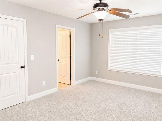 125 Trustin Lake Drive, Fayetteville, GA 30214