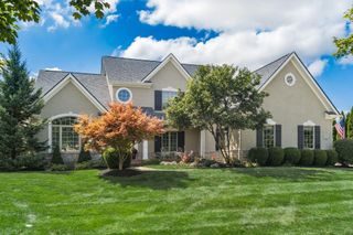 9041 Tartan Fields Drive, Dublin, OH 43017