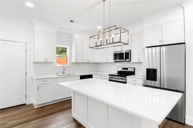 914 Smith Grove Road, Easley, SC 29640